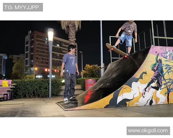 上海滑板队与杭州滑板队赛后战术分析与对比探讨